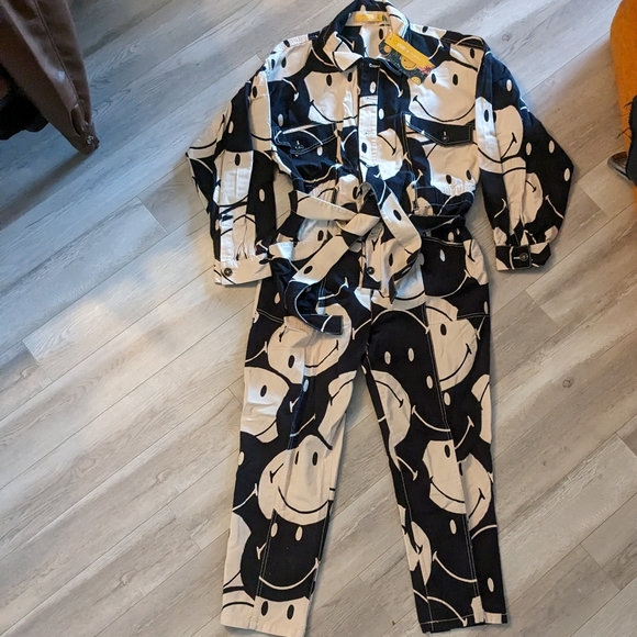 NWT Farm Rio Black & White Smiley Jumpsuit - Picture 2 of 3